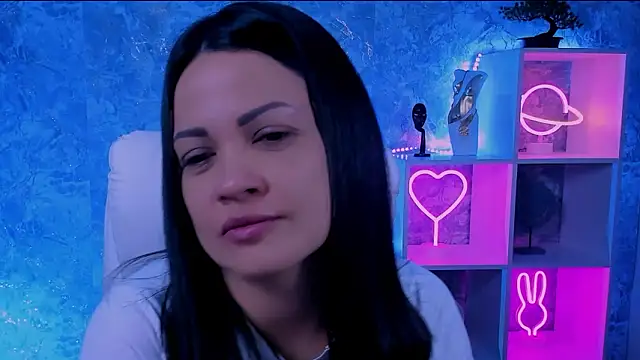 karolina robinson online show from 03/25/26, 04:13