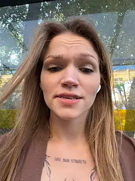 Snapshot of StreetSquirt chatting on 07/18/26, 03:33 StreetSquirt online show from 07/18/26, 03:33