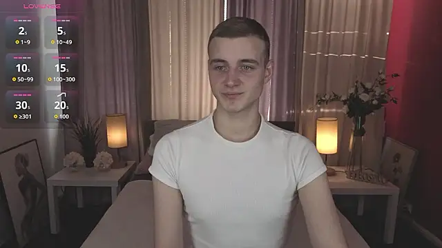 Snapshot of HereAlexColee chatting on 02/10/26, 02:10 HereAlexColee online show from 02/10/26, 02:10