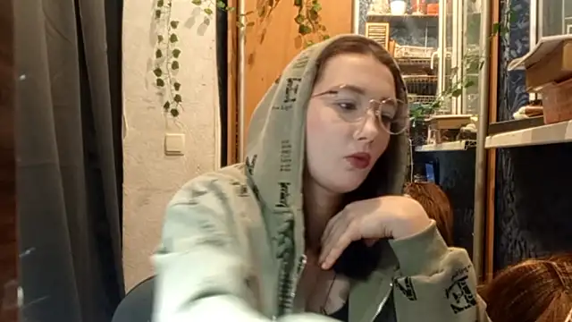 PhoebePalmer online show from 02/11/26, 08:25