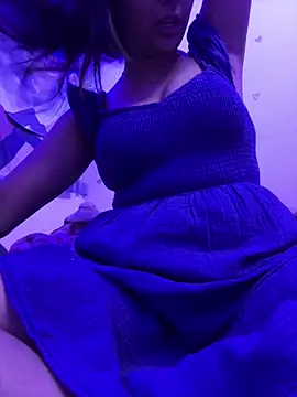 Snapshot of kavyababy00 chatting on 02/14/26, 03:31 kavyababy00 online show from 02/14/26, 03:31