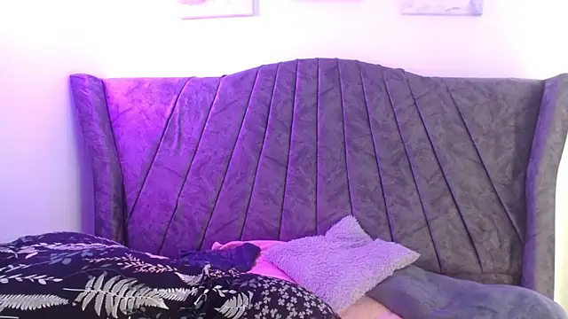 Iris bloom69 online show from 03/03/26, 12:33