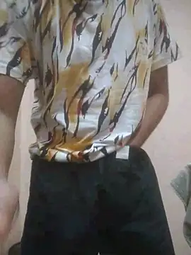 chocolatesboy143 online show from 03/08/26, 03:27