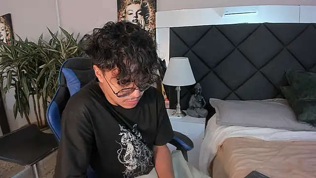 Snapshot of kai_storn chatting on 03/02/26, 11:28 kai storn online show from 03/02/26, 11:28