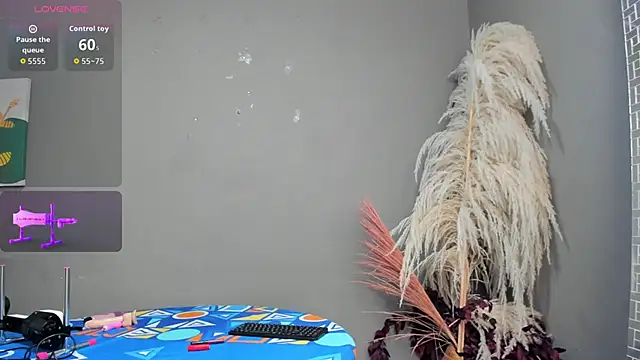 Snapshot of brendarendon chatting on 02/28/26, 03:29 brendarendon online show from 02/28/26, 03:29