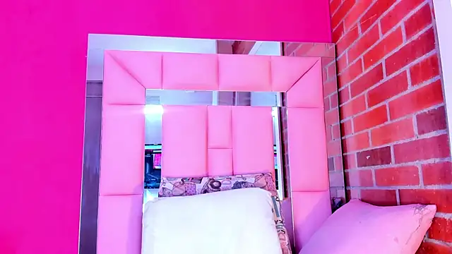 Baby doll XOXO online show from 02/25/26, 12:15