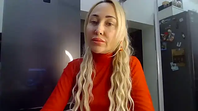 Snapshot of NanaGold2992 chatting on 02/08/26, 03:54 NanaGold2992 online show from 02/08/26, 03:54