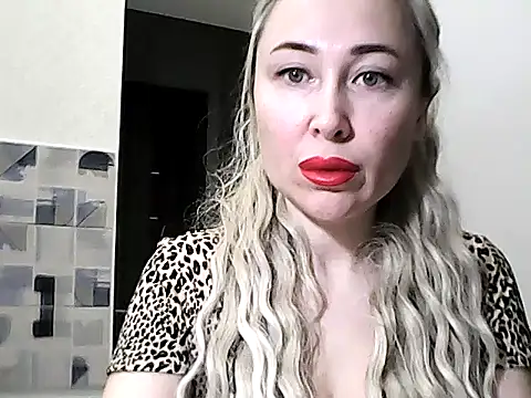 Snapshot of NanaGold2992 chatting on 02/23/26, 04:32 NanaGold2992 online show from 02/23/26, 04:32