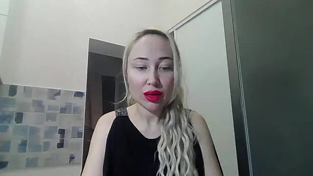 Snapshot of NanaGold2992 chatting on 02/26/26, 03:27 NanaGold2992 online show from 02/26/26, 03:27