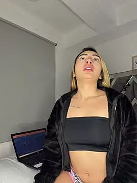 Snapshot of KimCollinss chatting on 02/13/26, 01:34 KimCollinss online show from 02/13/26, 01:34