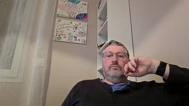 Snapshot of doudou310 chatting on 02/21/26, 05:30 doudou310 online show from 02/21/26, 05:30