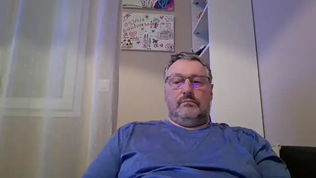 Snapshot of doudou310 chatting on 02/24/26, 05:16 doudou310 online show from 02/24/26, 05:16