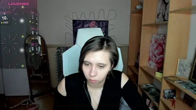 Snapshot of Scarlet_Sirenn chatting on 02/25/26, 05:17 Scarlet Sirenn online show from 02/25/26, 05:17