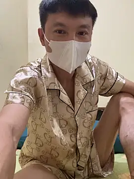 Snapshot of holl110 chatting on 03/01/26, 12:51 holl110 online show from 03/01/26, 12:51