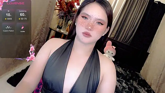 Snapshot of IsabellaXoXo69 chatting on 06/15/26, 12:24 IsabellaXoXo69 online show from 06/15/26, 12:24