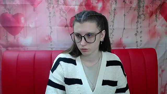 Snapshot of LilianaShine chatting on 02/09/26, 06:50 LilianaShine online show from 02/09/26, 06:50