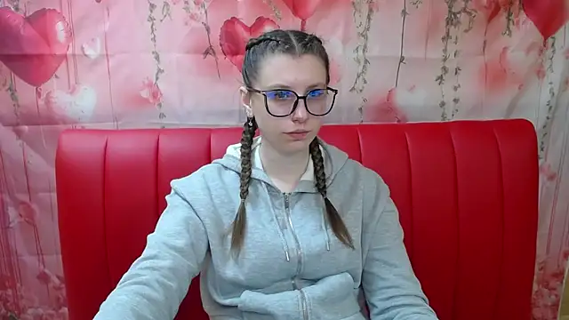 LilianaShine online show from 04/01/26, 05:08