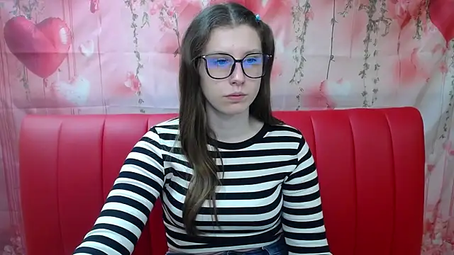 LilianaShine online show from 04/14/26, 05:02