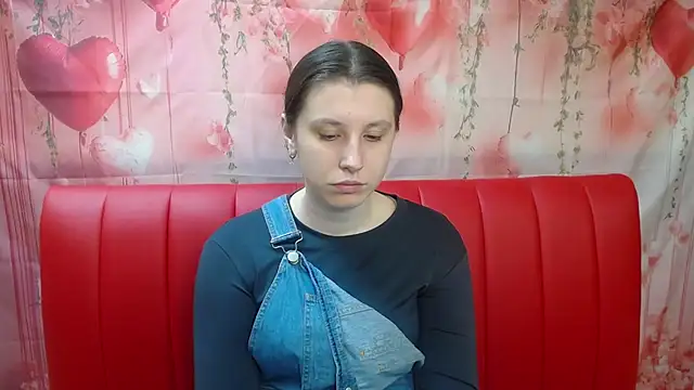 Snapshot of LilianaShine chatting on 05/03/26, 05:13 LilianaShine online show from 05/03/26, 05:13