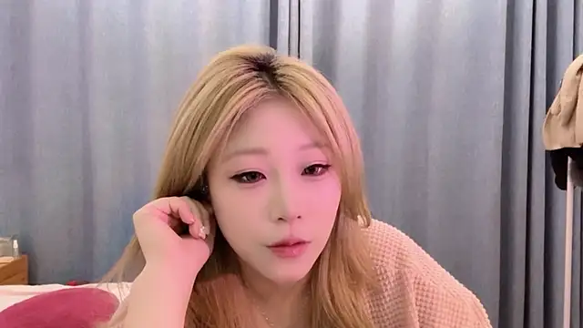 SM JIAJIA ZL online show from 06/26/26, 03:05