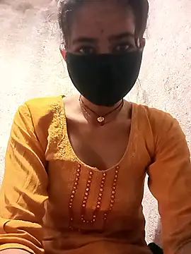 Sunali Bendre online show from 05/10/26, 02:28