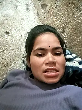 Snapshot of Sunali_Bendre chatting on 06/11/26, 02:44 Sunali Bendre online show from 06/11/26, 02:44