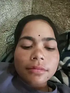Snapshot of Sunali_Bendre chatting on 06/11/26, 03:15 Sunali Bendre online show from 06/11/26, 03:15
