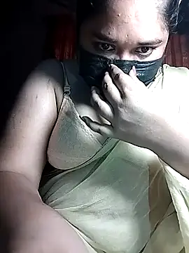 x -hot online show from 04/12/26, 04:39