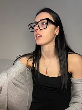 alibi room online show from 04/01/26, 03:31