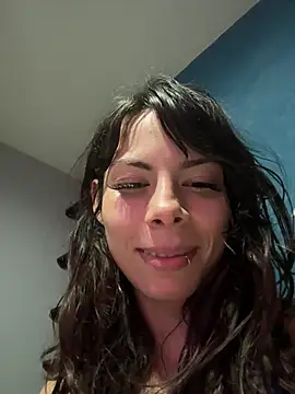 Isalove99 online show from 05/02/26, 02:49