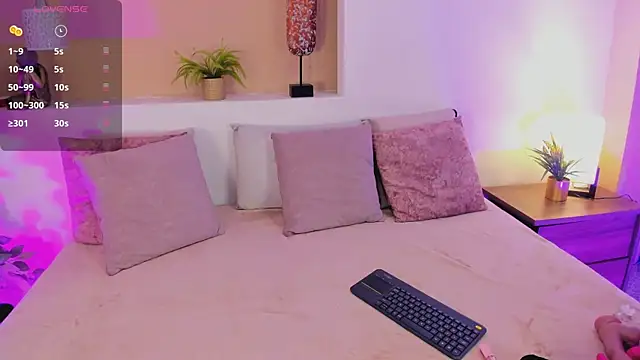 xiomara cortes online show from 04/12/26, 12:32