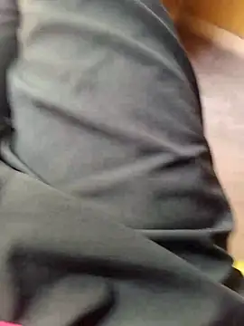 sudip999999 online show from 04/15/26, 07:37