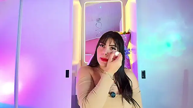 NaomiAmazing01 online show from 05/15/26, 10:17