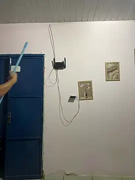 Snapshot of Loaisn chatting on 02/15/26, 10:50 Loaisn online show from 02/15/26, 10:50