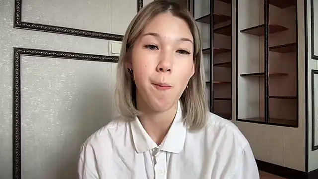 lilXdomiii online show from 04/13/26, 10:43