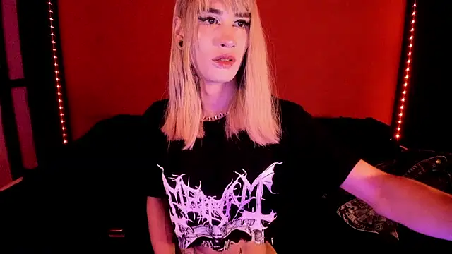 Snapshot of PervertedMissCloe chatting on 02/26/26, 04:33 PervertedMissCloe online show from 02/26/26, 04:33