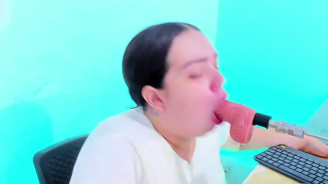 Emely pregnantt online show from 02/03/26, 10:37