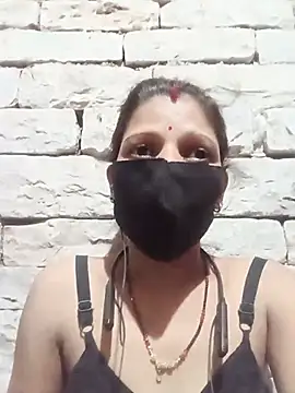 Snapshot of Divya-11431 chatting on 07/05/26, 06:09 Divya-11431 online show from 07/05/26, 06:09