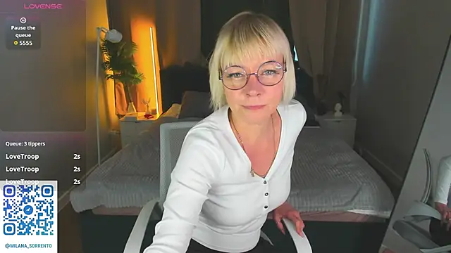 Snapshot of Ann_Annise chatting on 06/05/26, 01:01 Ann Annise online show from 06/05/26, 01:01