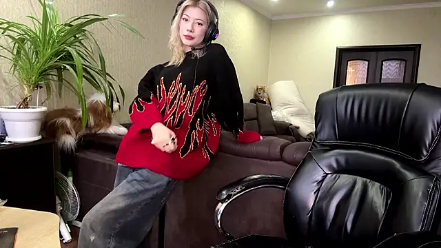 Snapshot of LadyFoxLove chatting on 02/03/26, 10:42 LadyFoxLove online show from 02/03/26, 10:42