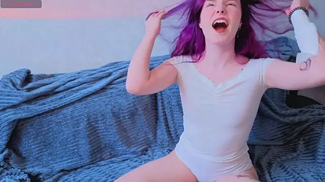 Julia Anis online show from 03/24/26, 05:01