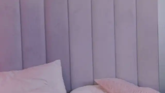 Snapshot of EileenElfie chatting on 03/02/26, 05:19 EileenElfie online show from 03/02/26, 05:19