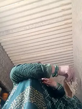 Snapshot of Lucky_couple-1 chatting on 03/08/26, 04:38 Lucky couple-1 online show from 03/08/26, 04:38