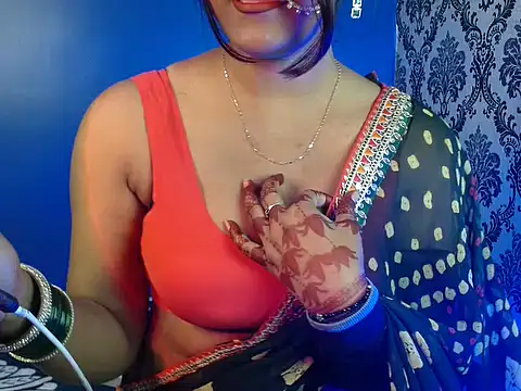 Snapshot of Hotginni4 chatting on 02/02/26, 03:22 Hotginni4 online show from 02/02/26, 03:22