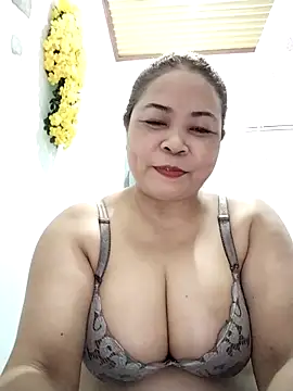 Baby-bigtits2026 online show from 04/21/26, 10:21