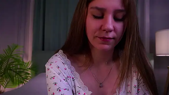 Snapshot of ShantellAngulo chatting on 02/04/26, 01:11 ShantellAngulo online show from 02/04/26, 01:11