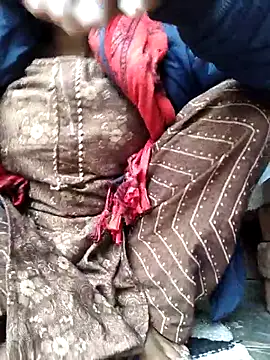 Snapshot of Rani_012 chatting on 02/04/26, 03:34 Rani 012 online show from 02/04/26, 03:34