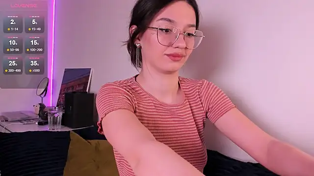 miabellee  online show from 04/29/26, 09:10