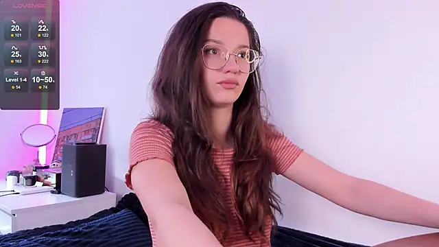 miabellee  online show from 06/12/26, 06:45