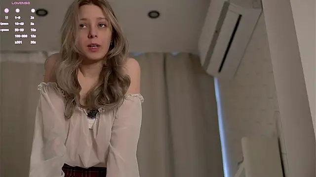 Snapshot of LeeryWonder chatting on 02/12/26, 01:33 LeeryWonder online show from 02/12/26, 01:33